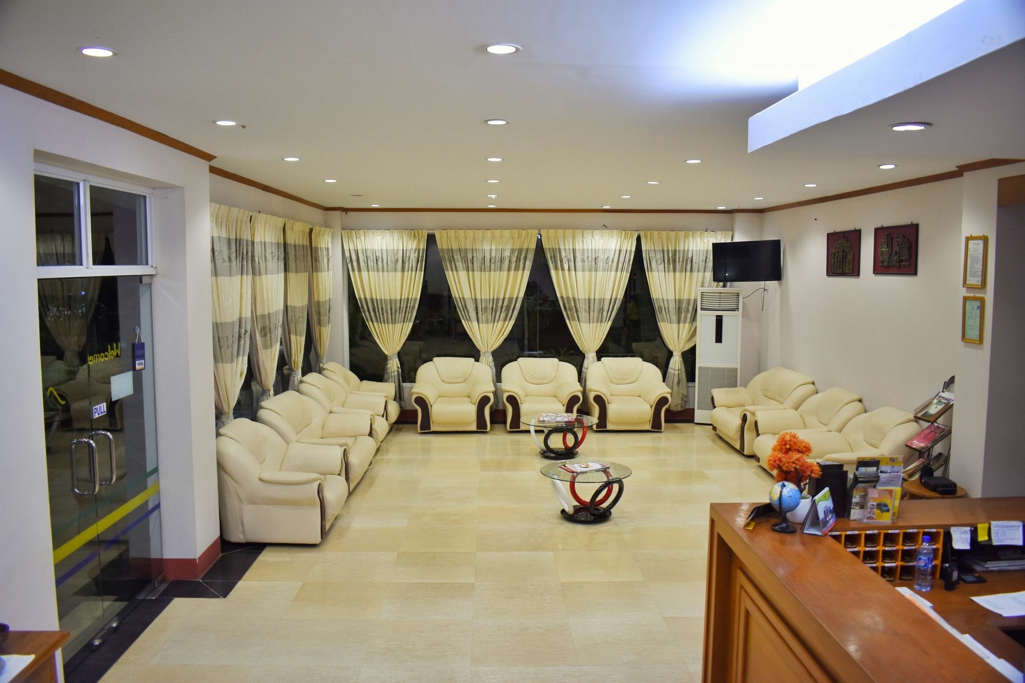 Shwe Poe Eain Hotel New Bagan 外观 照片